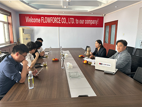 韓國 FLOWFORCE CO., LTD. 客戶到涿鹿高壓容器有限公司參觀考察